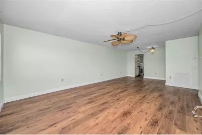 5725 80th Street N #315, Saint Petersburg, FL 33709 - Photo 5