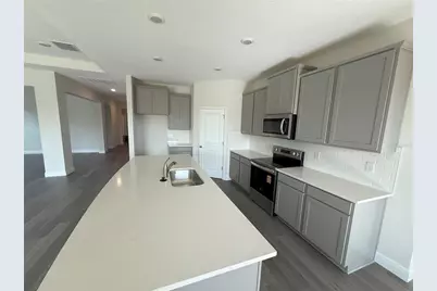 2113 Warren Acres Boulevard, Wesley Chapel, FL 33543 - Photo 5