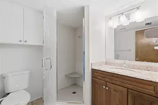 3981 Maceachen Blvd, Sarasota, FL 34233 - Photo 23