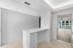 3981 Maceachen Blvd, Sarasota, FL 34233 - Photo 11