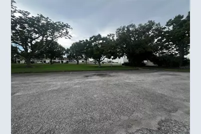 3981 Maceachen Boulevard #330, Sarasota, FL 34233 - Photo 25