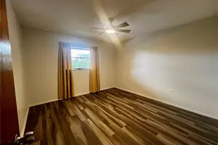 3981 Maceachen Blvd, Sarasota, FL 34233 - Photo 13