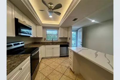 3981 Maceachen Boulevard #330, Sarasota, FL 34233 - Photo 5