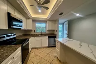3981 Maceachen Blvd, Sarasota, FL 34233 - Photo 5