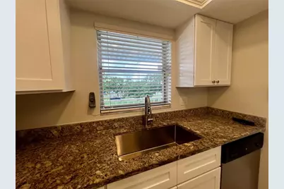 3981 Maceachen Boulevard #330, Sarasota, FL 34233 - Photo 5