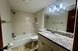 3981 Maceachen Blvd, Sarasota, FL 34233 - Photo 15