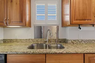 12033 Gandy Blvd N, Saint Petersburg, FL 33702 - Photo 21