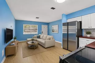 104 E Grapefruit Cir, Clearwater, FL 33759 - Photo 5