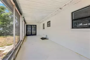 104 E Grapefruit Cir, Clearwater, FL 33759 - Photo 15