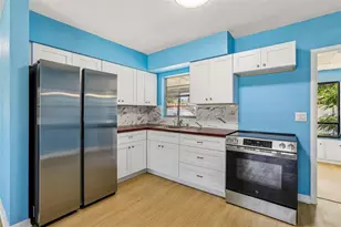 104 E Grapefruit Cir, Clearwater, FL 33759 - Photo 5