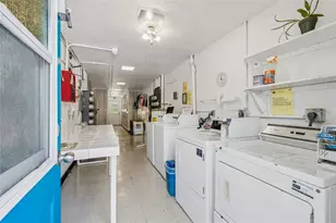 8220 112th St, Seminole, FL 33772 - Photo 31