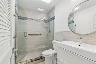 8220 112th St, Seminole, FL 33772 - Photo 17