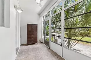 8220 112th St, Seminole, FL 33772 - Photo 23