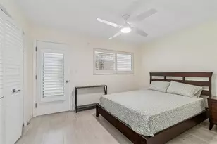 8220 112th St, Seminole, FL 33772 - Photo 19