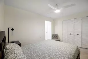 8220 112th St, Seminole, FL 33772 - Photo 13
