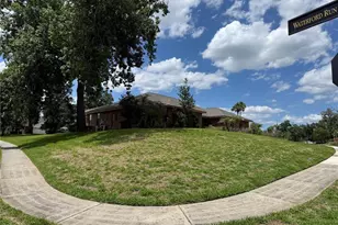 10005 Hunt Cliff Dr, Riverview, FL 33569 - Photo 3