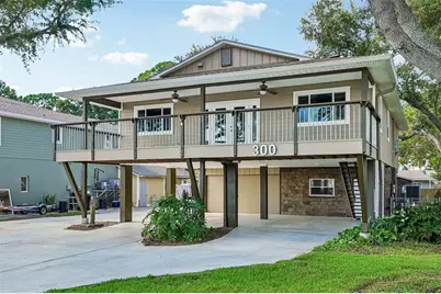 300 90th Avenue NE, Saint Petersburg, FL 33702 - Photo 3