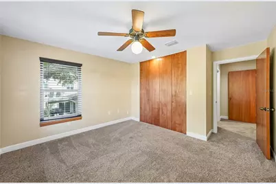 300 90th Avenue NE, Saint Petersburg, FL 33702 - Photo 37