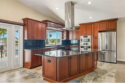 300 90th Avenue NE, Saint Petersburg, FL 33702 - Photo 29