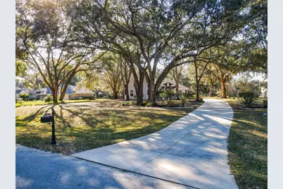 949 Hawk Landing, Fruitland Park, FL 34731 - Photo 9