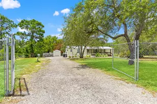 7876 Ridge Rd, Weeki Wachee, FL 34613 - Photo 37
