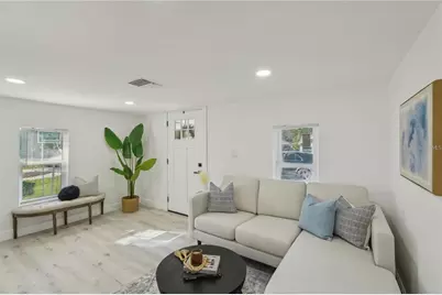 2111 E Ellicott Street, Tampa, FL 33610 - Photo 5