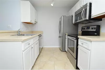 10263 Gandy Boulevard N #2116, Saint Petersburg, FL 33702 - Photo 9