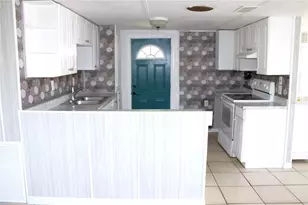 1845 Dixie Ln, Holiday, FL 34690 - Photo 9