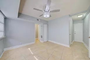 3315 58th Ave S, Saint Petersburg, FL 33712 - Photo 13