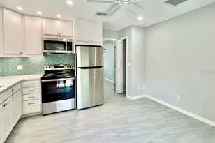 4306 Porpoise Dr, Tampa, FL 33617 - Photo 7