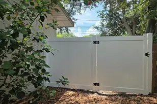 3074 Pine Tree Ave, Largo, FL 33771 - Photo 9