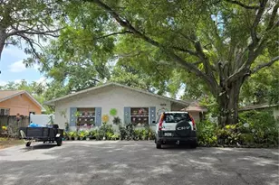 3074 Pine Tree Ave, Largo, FL 33771 - Photo 3