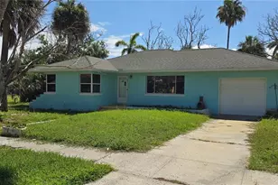 835 Bruce Ave, Clearwater Beach, FL 33767 - Photo 1