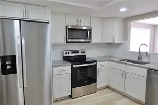 6533 Ridge Crest Dr, Port Richey, FL 34668 - Photo 5