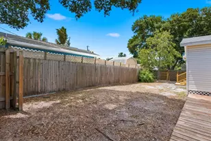 7201 5th Ave N, Saint Petersburg, FL 33701 - Photo 37