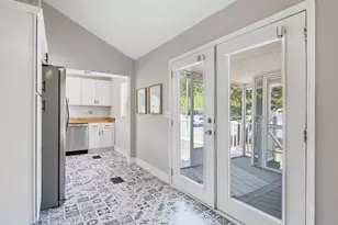 7201 5th Ave N, Saint Petersburg, FL 33701 - Photo 9