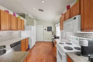 13241 Early Run Ln, Riverview, FL 33578 - Photo 5