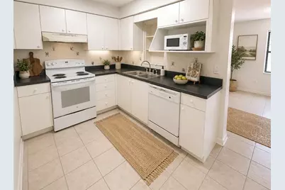 7310 Filbert Lane, Tampa, FL 33637 - Photo 3
