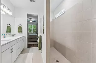 6390 Bradford Woods Dr, Zephyrhills, FL 33542 - Photo 27