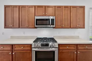 1143 Wrightswynde Ct, Wesley Chapel, FL 33543 - Photo 9