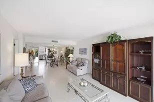 7050 Sunset Dr S, Saint Petersburg, FL 33707 - Photo 5