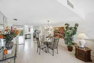 7050 Sunset Dr S, Saint Petersburg, FL 33707 - Photo 5