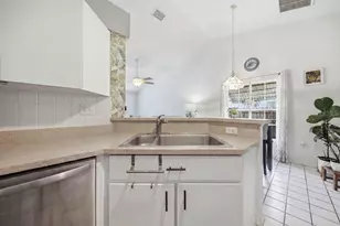10249 Rainbow Oaks Dr, Hudson, FL 34667 - Photo 11