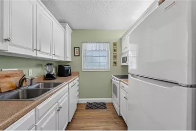 4801 Airport Road #119, Zephyrhills, FL 33542 - Photo 11