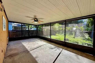 8711 Busch Oaks St, Tampa, FL 33617 - Photo 35