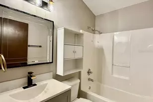 8711 Busch Oaks St, Tampa, FL 33617 - Photo 31
