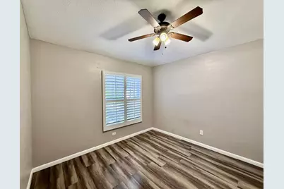 8711 Busch Oaks Street, Tampa, FL 33617 - Photo 27