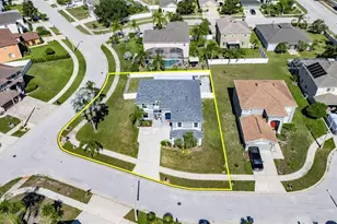 13007 Oakmont Wood Ct, Riverview, FL 33579 - Photo 5