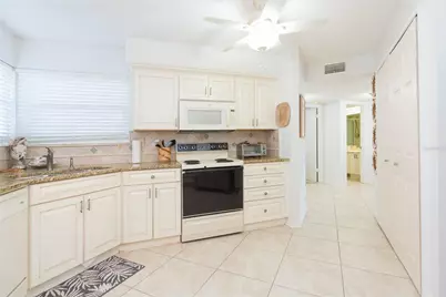 6080 Bahia Del Mar Circle #113, Saint Petersburg, FL 33715 - Photo 15