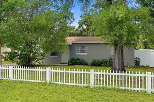 2430 N Ramona Cir, Tampa, FL 33612 - Photo 3